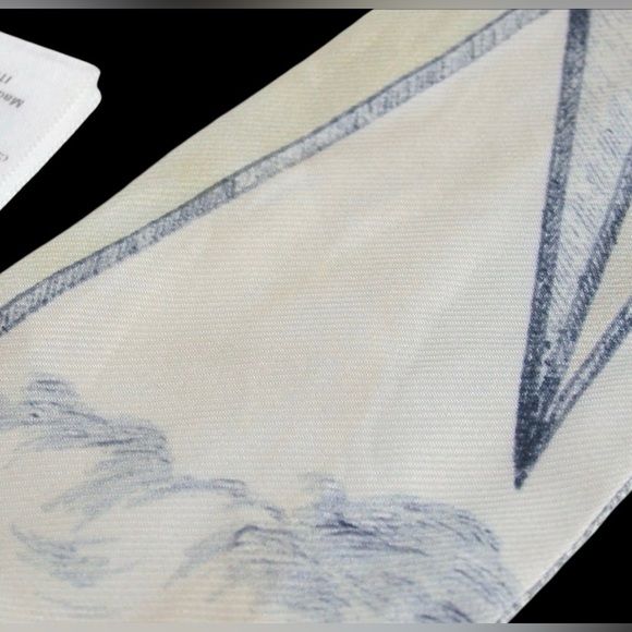 DIOR Floral Silk Scarf 😍🌸 - Picture 15 of 16